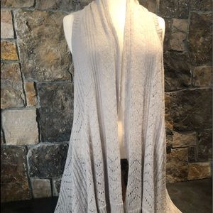 SISTERS ~ Knit vest ~ NEW ~ Large